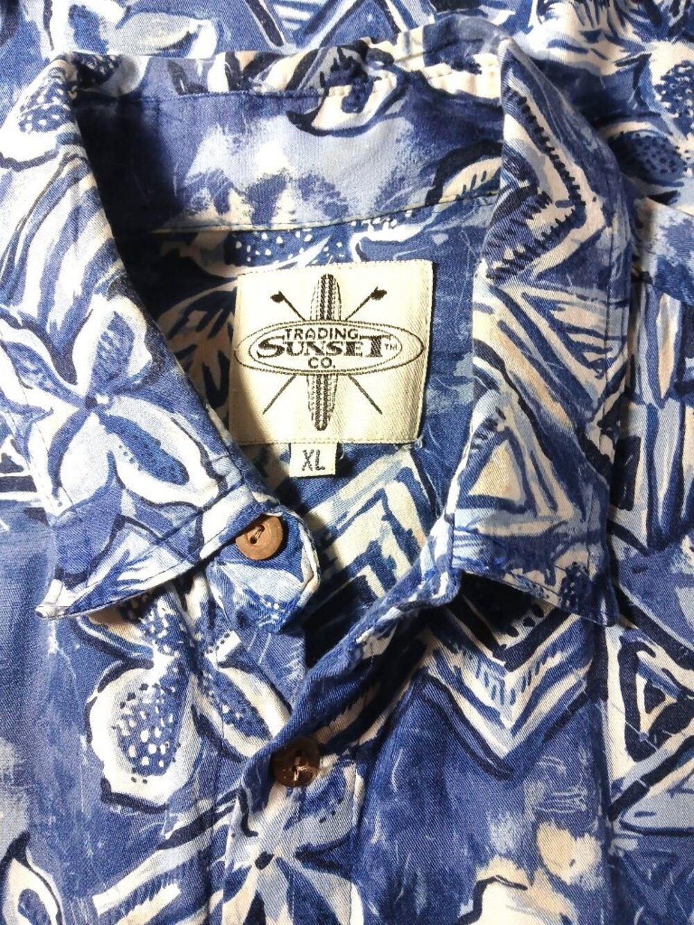 Trading Sunset Blue White Hawaiian Shirt XL Short Sleeve Button Mens Batik Print - Picture 6 of 9